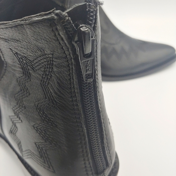 Western Leather Black Cowboy Boot Ankle Boho Shoe New bootie - Picture 10 of 11